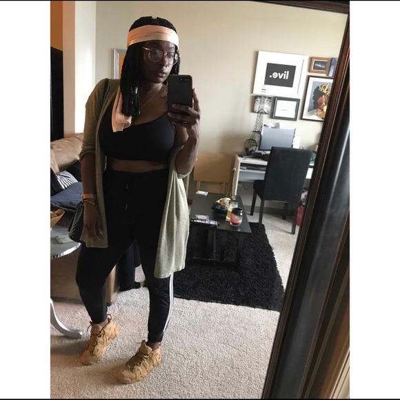 Nike Air More Uptempo (Grade School) - Picture 3 of 4